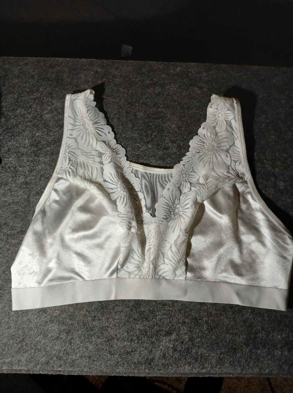 Lace Trim Satin Bralette in White Size 3x US